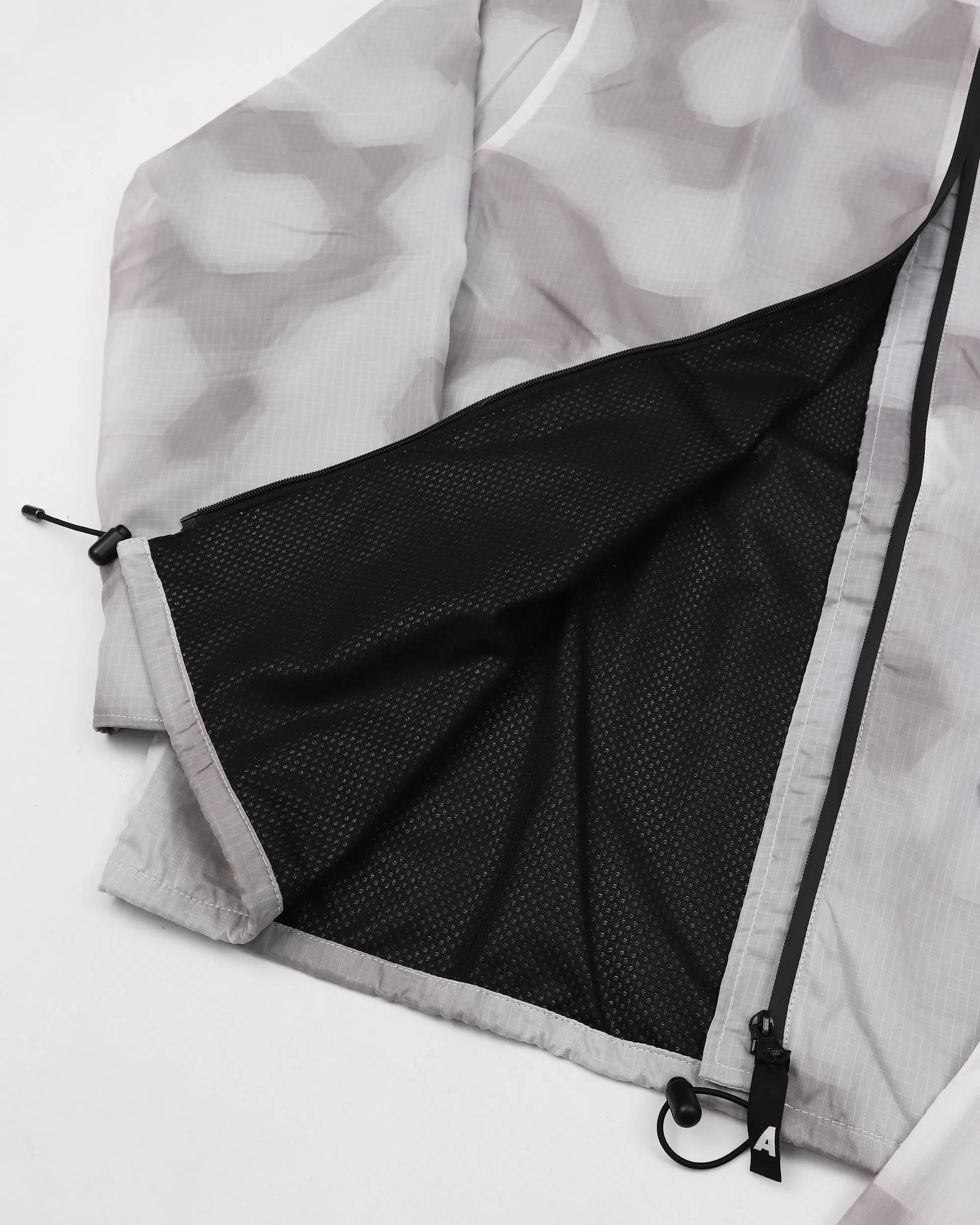 A344AA - Waterproof Rainshield - Dispersion Cloud