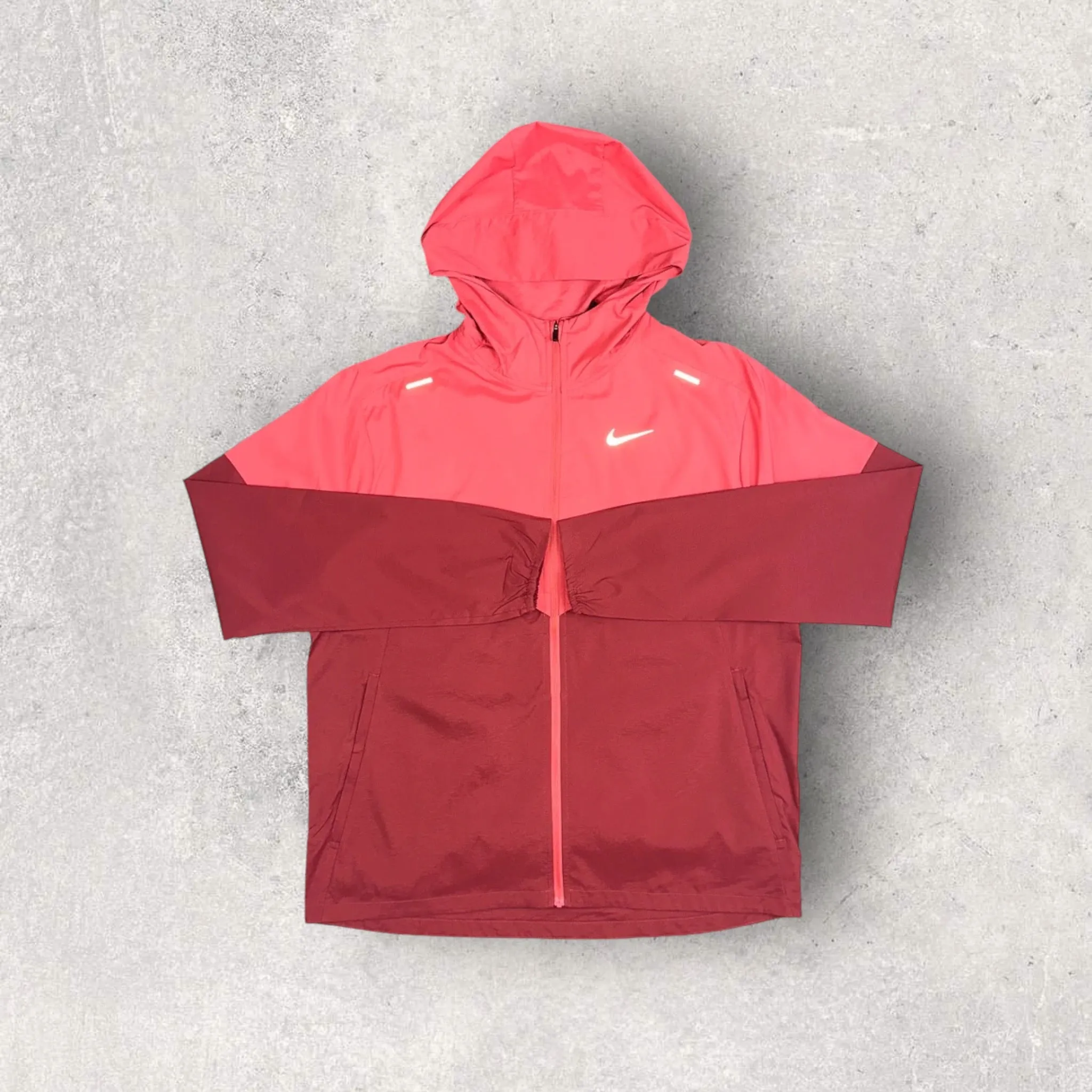 NIKE UV WINDRUNNER JACKET - ADOBE RED